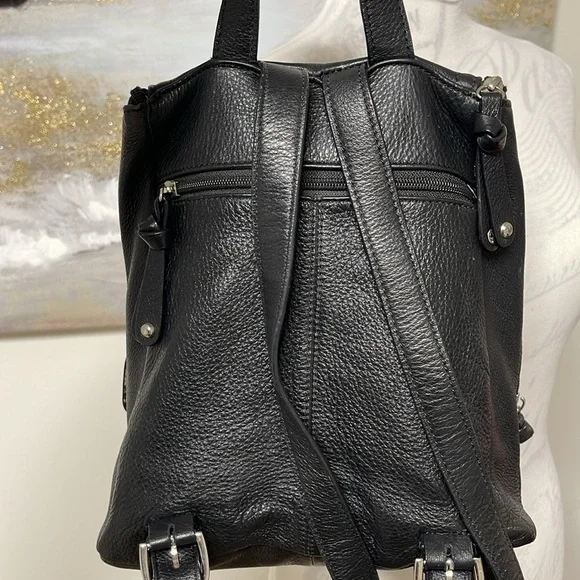 PELLE STUDIO Pebble Leather Backpack Sling Bag, Black, Leopard fabric interior - Picture 8 of 15